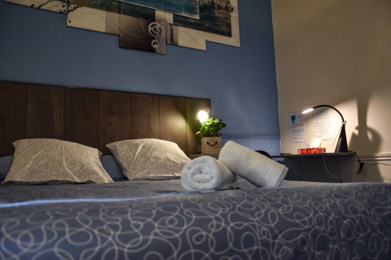 Hotel Des Remparts Villeneuve-sur-Lot Ngoại thất bức ảnh